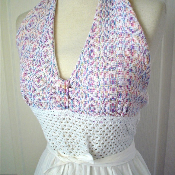 Vintage WHITE Crochet Halter Sun Dress Hanky Hem - Picture 3 of 16